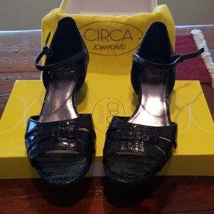 Joan&David black sandles